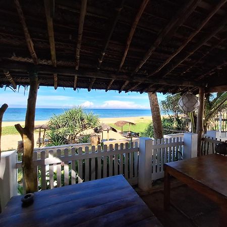 Sailors' Bay Bed & Breakfast Hikkaduwa Exterior photo