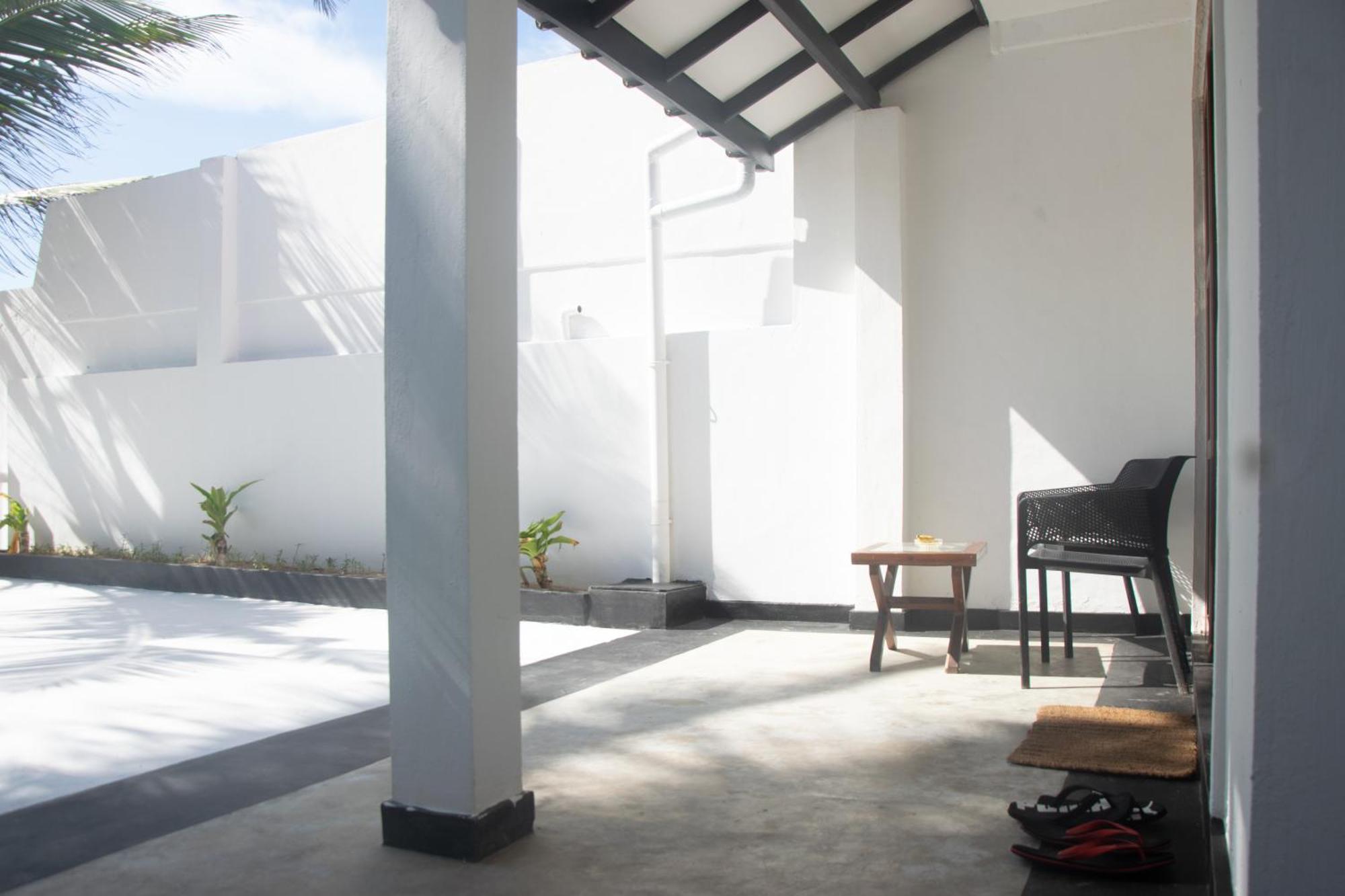 Sailors' Bay Bed & Breakfast Hikkaduwa Exterior photo