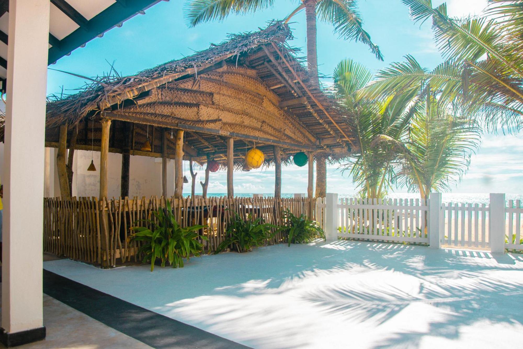 Sailors' Bay Bed & Breakfast Hikkaduwa Exterior photo