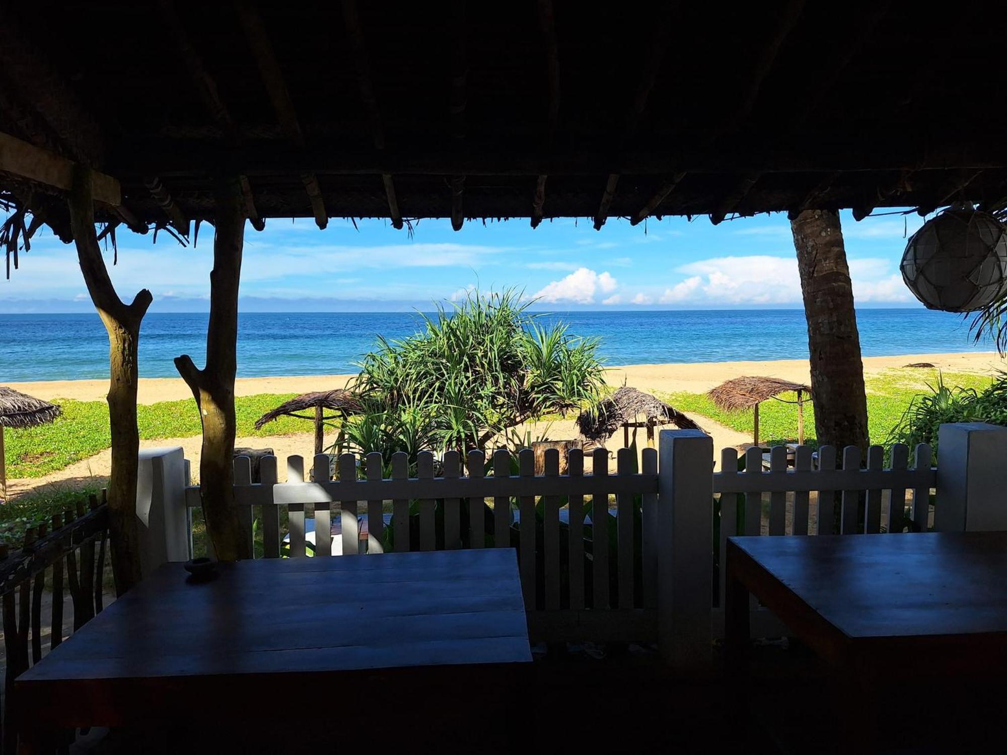 Sailors' Bay Bed & Breakfast Hikkaduwa Exterior photo