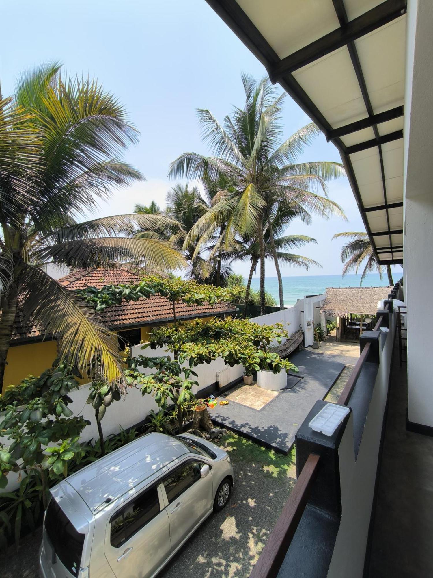 Sailors' Bay Bed & Breakfast Hikkaduwa Exterior photo