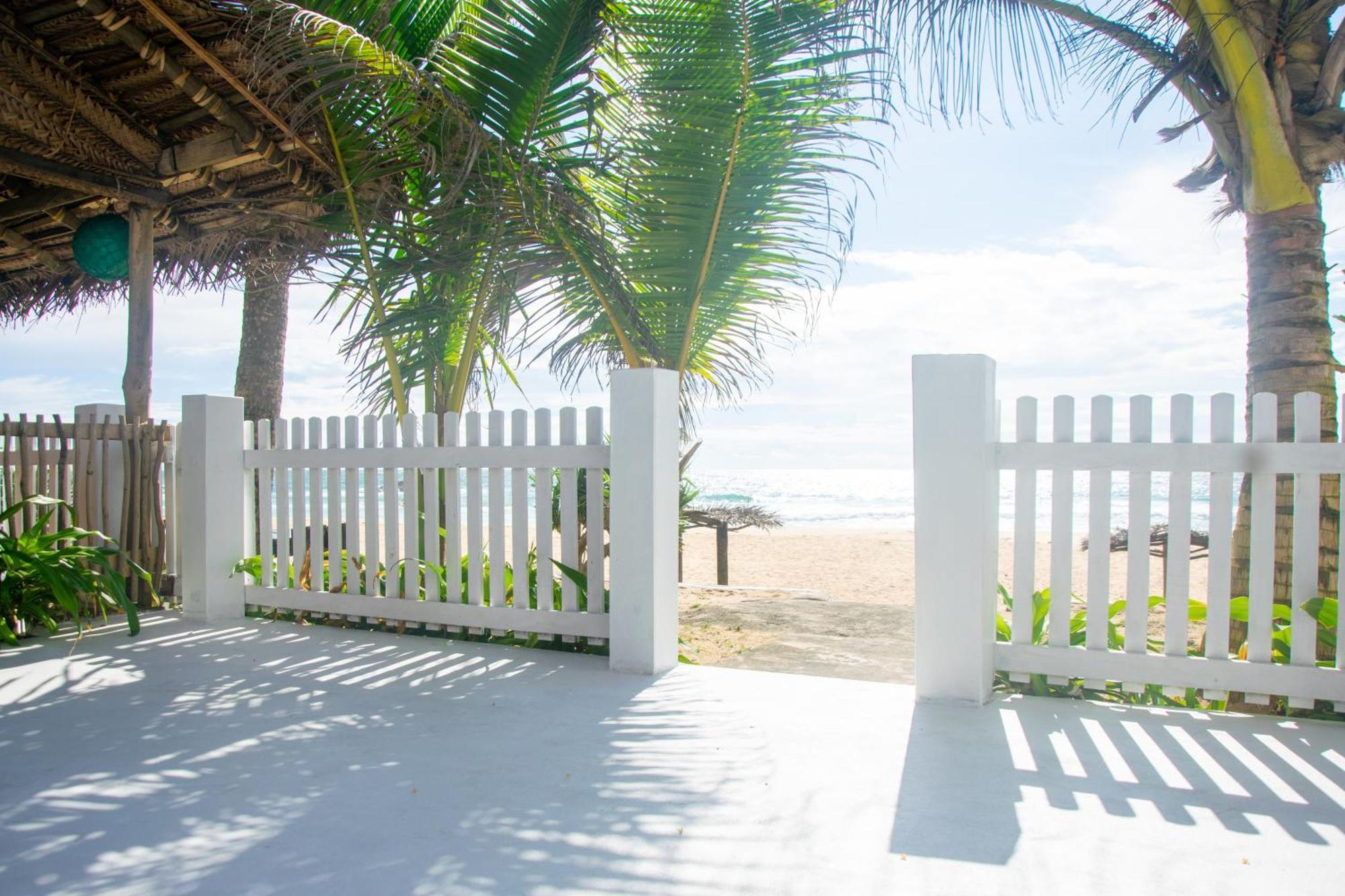 Sailors' Bay Bed & Breakfast Hikkaduwa Exterior photo