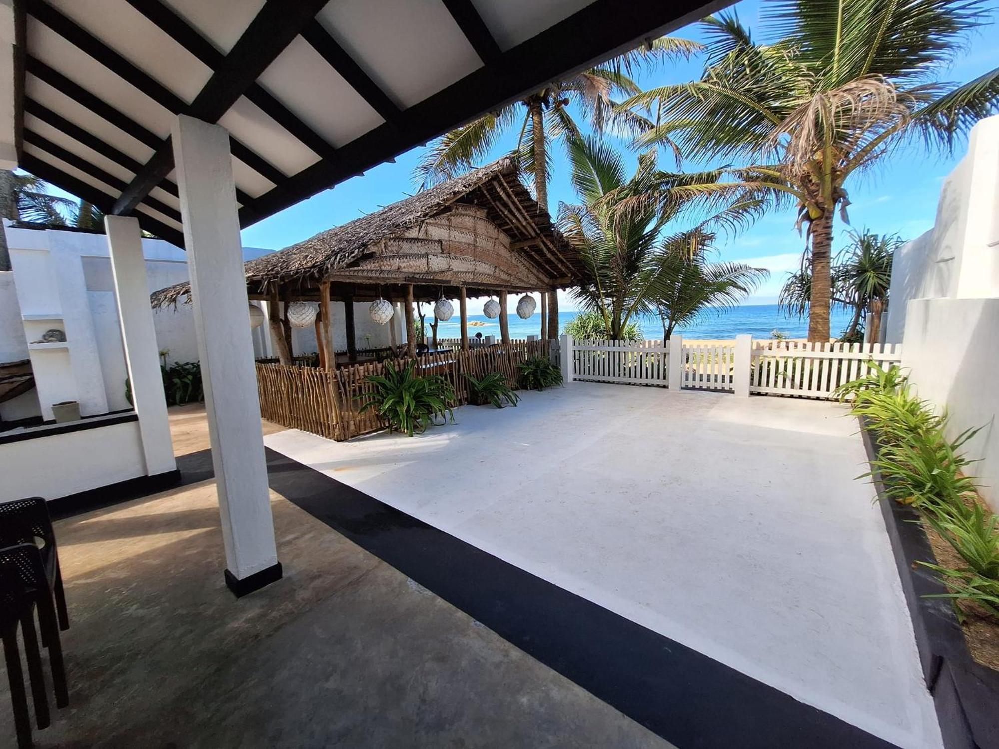Sailors' Bay Bed & Breakfast Hikkaduwa Exterior photo