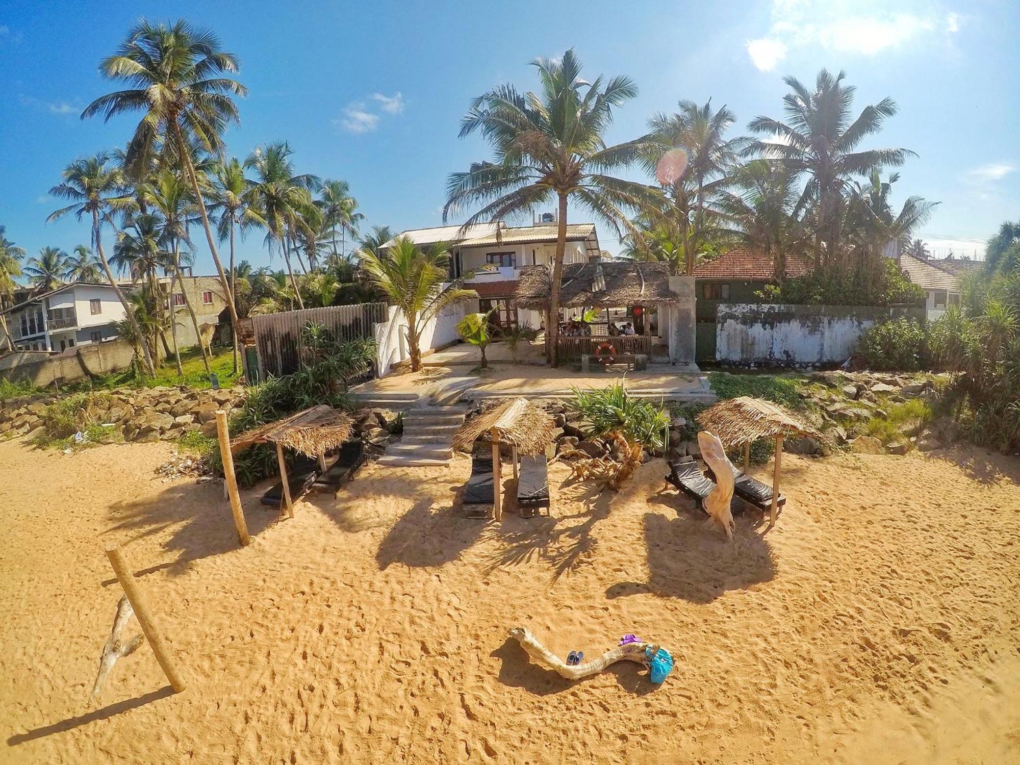 Sailors' Bay Bed & Breakfast Hikkaduwa Exterior photo