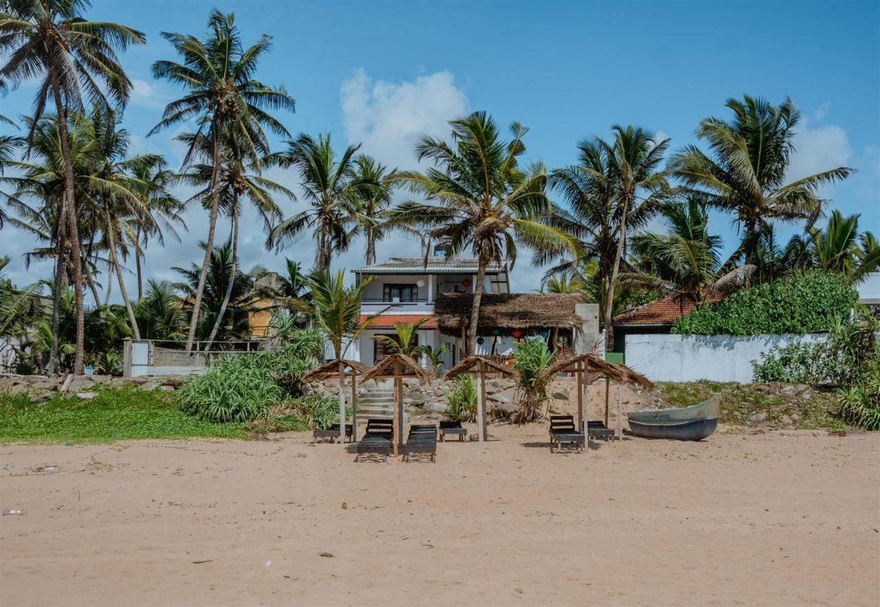 Sailors' Bay Bed & Breakfast Hikkaduwa Exterior photo